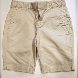 Gap khaki bermuda shorts loving worn see pictures sz 4